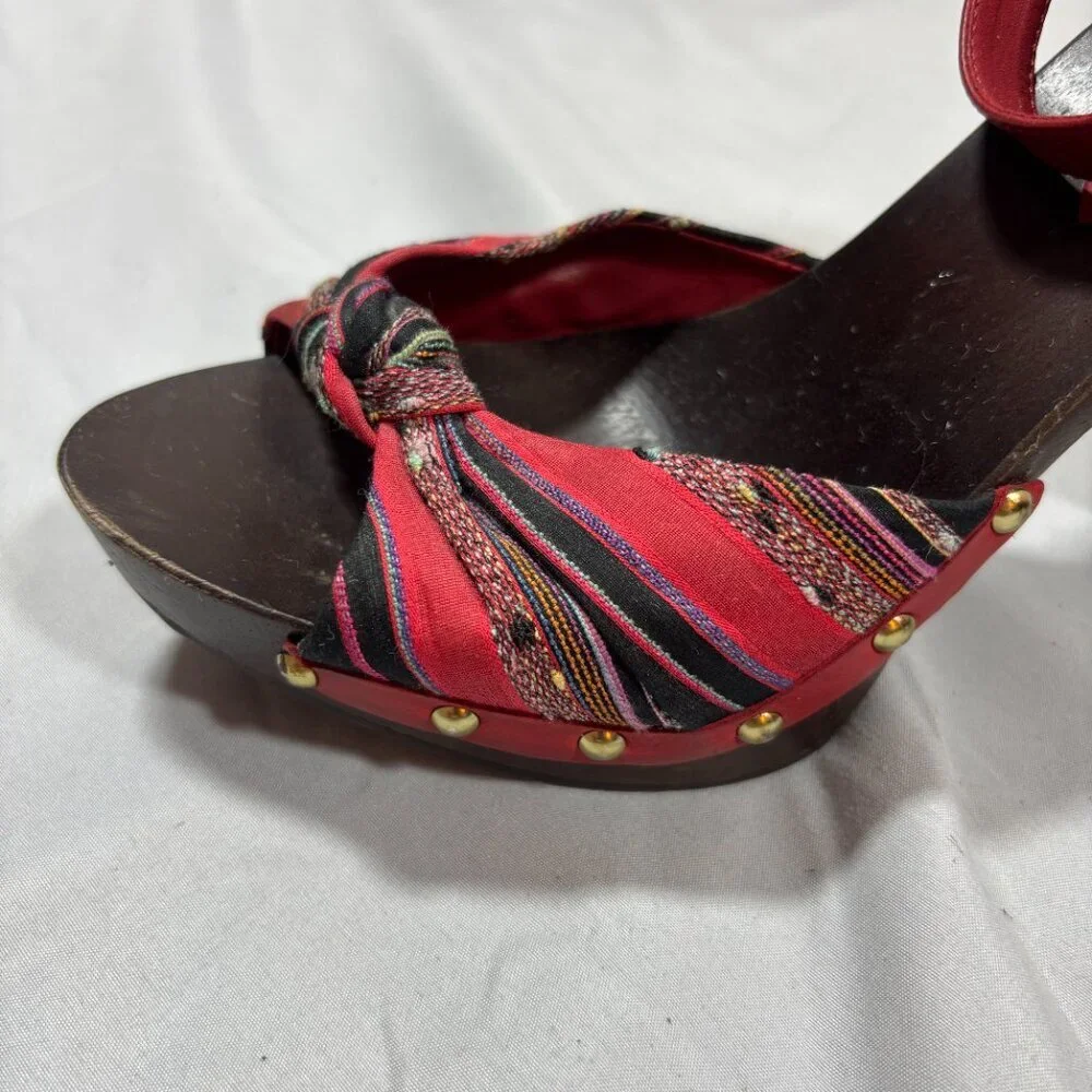 Vince Camuto Red Brown Open Toe Suede Platform Heel Ankel Strap Sandal Size 7